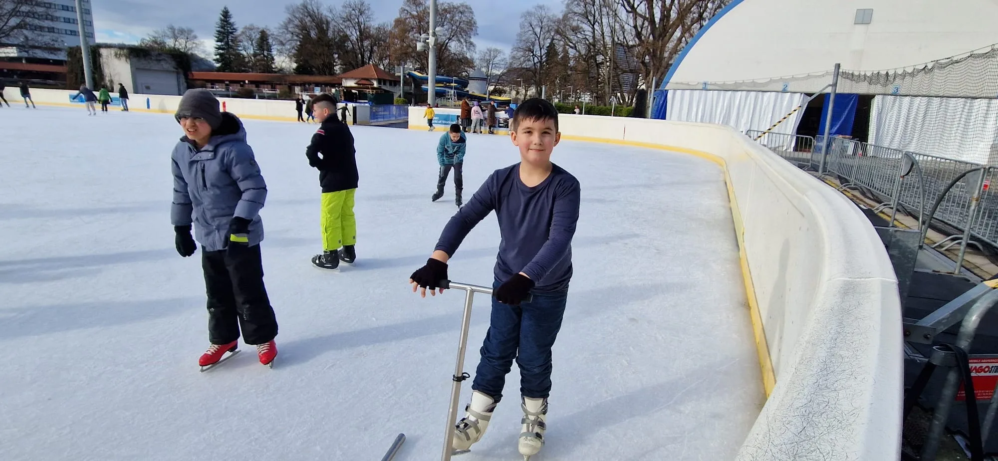 Eislaufen der 3b und 3c